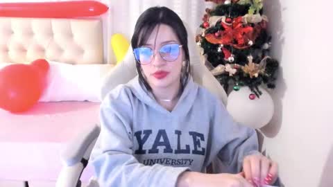 Snapshot of ana_ruuh chatting on 28, 11, 2025 Im anna but you can call me as you want online show from 28, 11, 2025