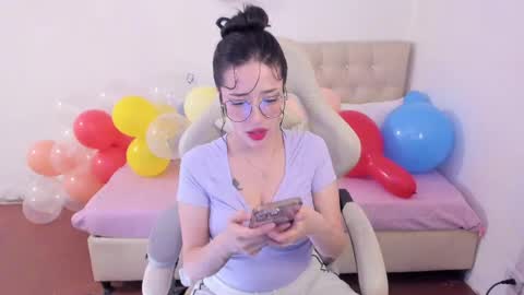 Im anna but you can call me as you want online show from 14, 4, 2026