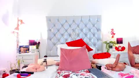 anaa_bellaa online show from 8, 3, 2025