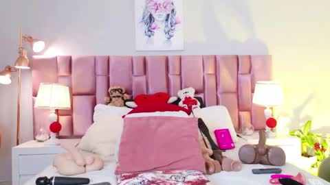 anaa_bellaa online show from 19, 5, 2026