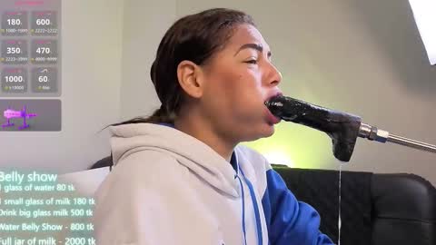 Snapshot of anabel693_ chatting on 12, 2, 2026 Anabel Alice Gandara online show from 12, 2, 2026