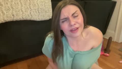 Snapshot of anabellaasster chatting on 1, 2, 2025 AnaBella Asster online show from 1, 2, 2025