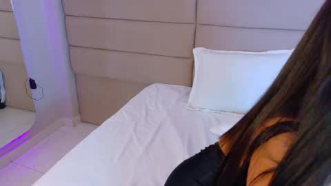 anabelleray online show from 13, 11, 2025