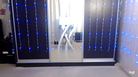 Milana online show from 4, 4, 2026