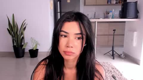 Ana Henao or Annie... Follow me ahenaocb Insta  X online show from 3, 12, 2025