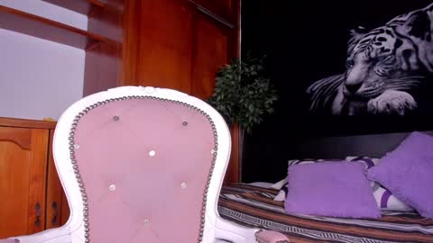 Snapshot of anahi__18 chatting on 8, 1, 2025 Anahi online show from 8, 1, 2025