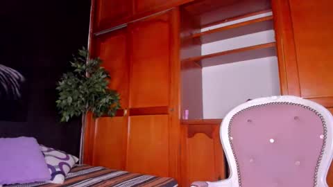 Snapshot of anahi__18 chatting on 21, 10, 2025 Anahi online show from 21, 10, 2025