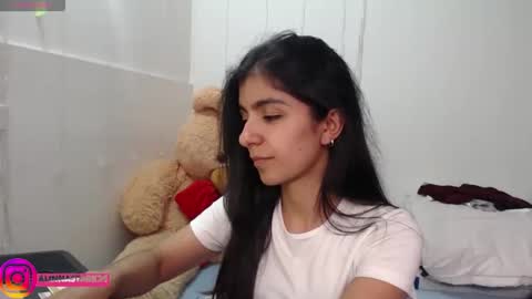 Snapshot of anahibrowns95 chatting on 18, 11, 2025 Anahi Browns online show from 18, 11, 2025