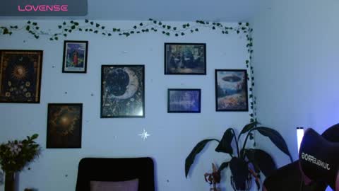      help me to get 100 thumps up  online show from 4, 4, 2026