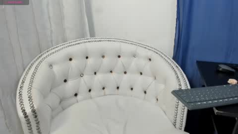 analia18  online show from 8, 2, 2025