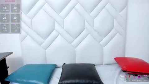 analia18  online show from 17, 9, 2025