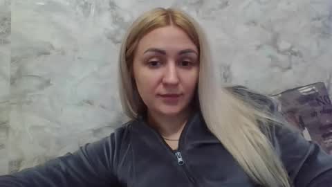 analqueen2024 online show from 1, 11, 2025