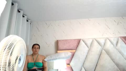 Snapshot of anastasia_marco chatting on 5, 11, 2025 anastasia_marco online show from 5, 11, 2025