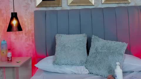 Mia online show from 17, 2, 2025