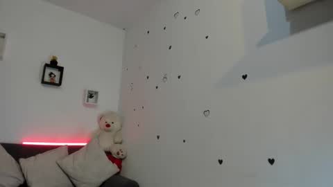 Snapshot of anastasia_tuya chatting on 18, 1, 2026 anastasia online show from 18, 1, 2026