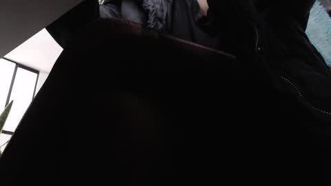   online show from 28, 1, 2025