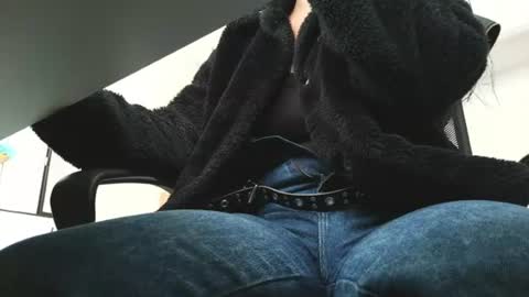 Snapshot of anddrea_ chatting on 10, 6, 2026 online show from 10, 6, 2026
