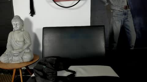 anddy_hugecock online show from 22, 4, 2026