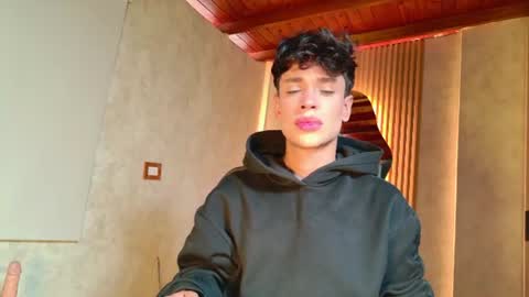 Snapshot of ander_ashford77 chatting on 25, 6, 2026 Ander online show from 25, 6, 2026