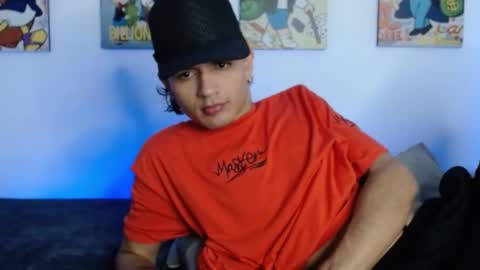 Snapshot of andersonz98 chatting on 2, 2, 2025 andersonZ98 online show from 2, 2, 2025