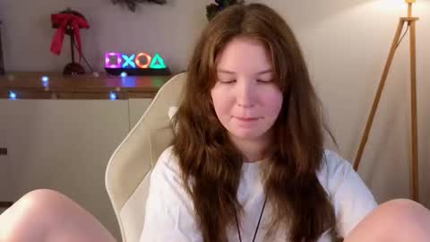 Snapshot of andgy_ chatting on 14, 12, 2025 andgy_ online show from 14, 12, 2025