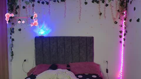 Snapshot of andra_rosse chatting on 29, 5, 2026 Andra de la Rosse online show from 29, 5, 2026