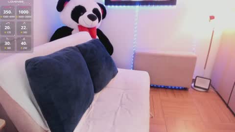 Snapshot of andrea_bonnie chatting on 28, 7, 2026 andrea_bonnie online show from 28, 7, 2026