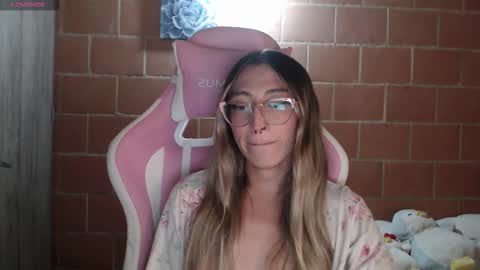 Snapshot of andrea_camila chatting on 16, 1, 2026 Andrea online show from 16, 1, 2026