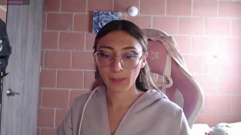 Snapshot of andrea_camila chatting on 19, 2, 2026 Andrea online show from 19, 2, 2026