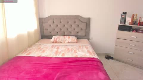 Snapshot of andrea_hillss2 chatting on 10, 2, 2025 ANDREA online show from 10, 2, 2025