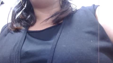 Snapshot of andrea_teacher chatting on 17, 10, 2025 Andrea Model trainer Luxury ST online show from 17, 10, 2025