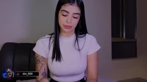 Snapshot of andrea_torres_ chatting on 23, 7, 2026 online show from 23, 7, 2026