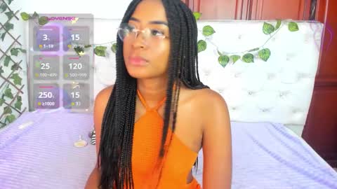 Naomi Andrea Daviss online show from 19, 9, 2025