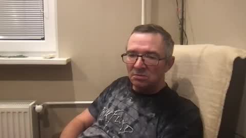 Snapshot of andreass60 chatting on 17, 12, 2025 andreass60 online show from 17, 12, 2025