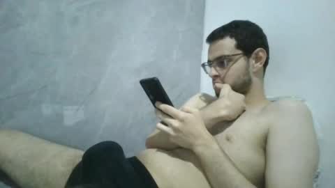 Snapshot of andres129494 chatting on 2, 5, 2026 andres129494 online show from 2, 5, 2026