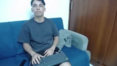 Snapshot of andres_69_fantasy chatting on 21, 6, 2026 andres_69_fantasy online show from 21, 6, 2026