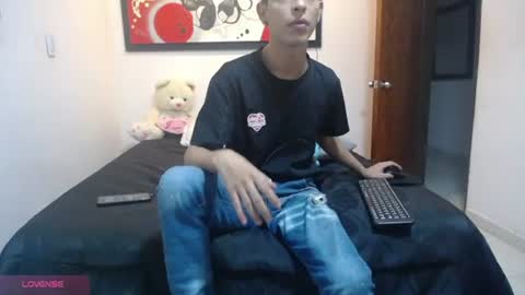 Snapshot of andrescoll25 chatting on 12, 7, 2026 andrescoll25 online show from 12, 7, 2026