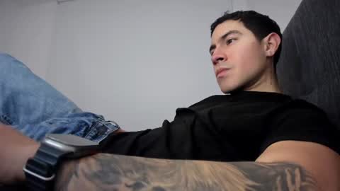 Snapshot of andresjuan92 chatting on 27, 6, 2026 onlyfanscallmegotter online show from 27, 6, 2026