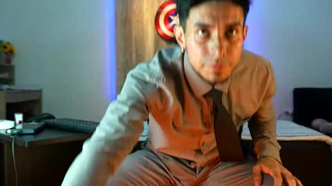 Snapshot of andrew_elliot chatting on 9, 11, 2025 Andrew online show from 9, 11, 2025