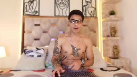 Snapshot of andrew_haalls chatting on 15, 11, 2025 andrew_haalls online show from 15, 11, 2025