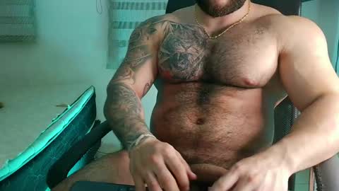 andrew_holden__ online show from 29, 5, 2026