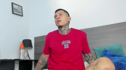 andrew_sanders69 online show from 8, 11, 2025