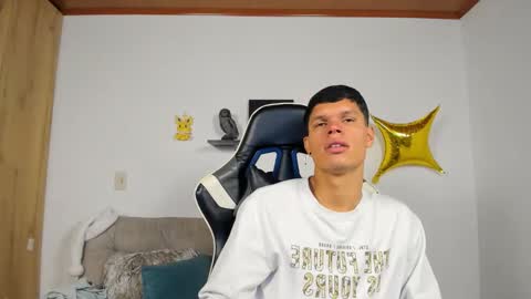 andrew_thopsom online show from 9, 1, 2026