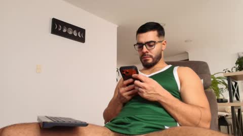 Snapshot of andrew_west_ chatting on 27, 2, 2026 ANDREW WEST online show from 27, 2, 2026