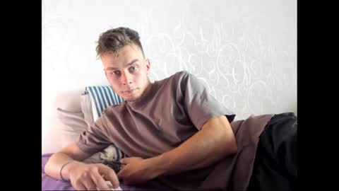 Snapshot of andrian_sweety chatting on 24, 9, 2025 andrian_sweety online show from 24, 9, 2025