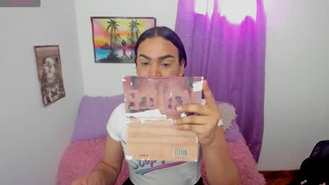 Snapshot of andrys_hot chatting on 24, 10, 2025 Andrys online show from 24, 10, 2025