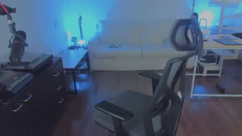 Snapshot of andy0pandi chatting on 29, 11, 2025 Andrew online show from 29, 11, 2025