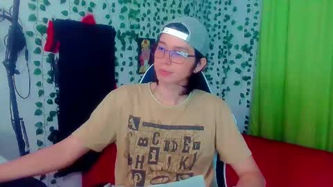 Snapshot of andy_gray01 chatting on 28, 9, 2025 Andy Gray online show from 28, 9, 2025