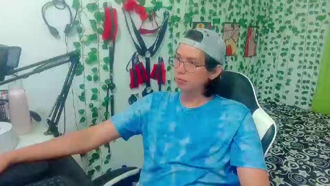 Snapshot of andy_gray01 chatting on 17, 5, 2026 Andy Gray online show from 17, 5, 2026