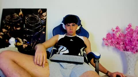 Snapshot of andy_wood1 chatting on 11, 4, 2026 andy_wood1 online show from 11, 4, 2026
